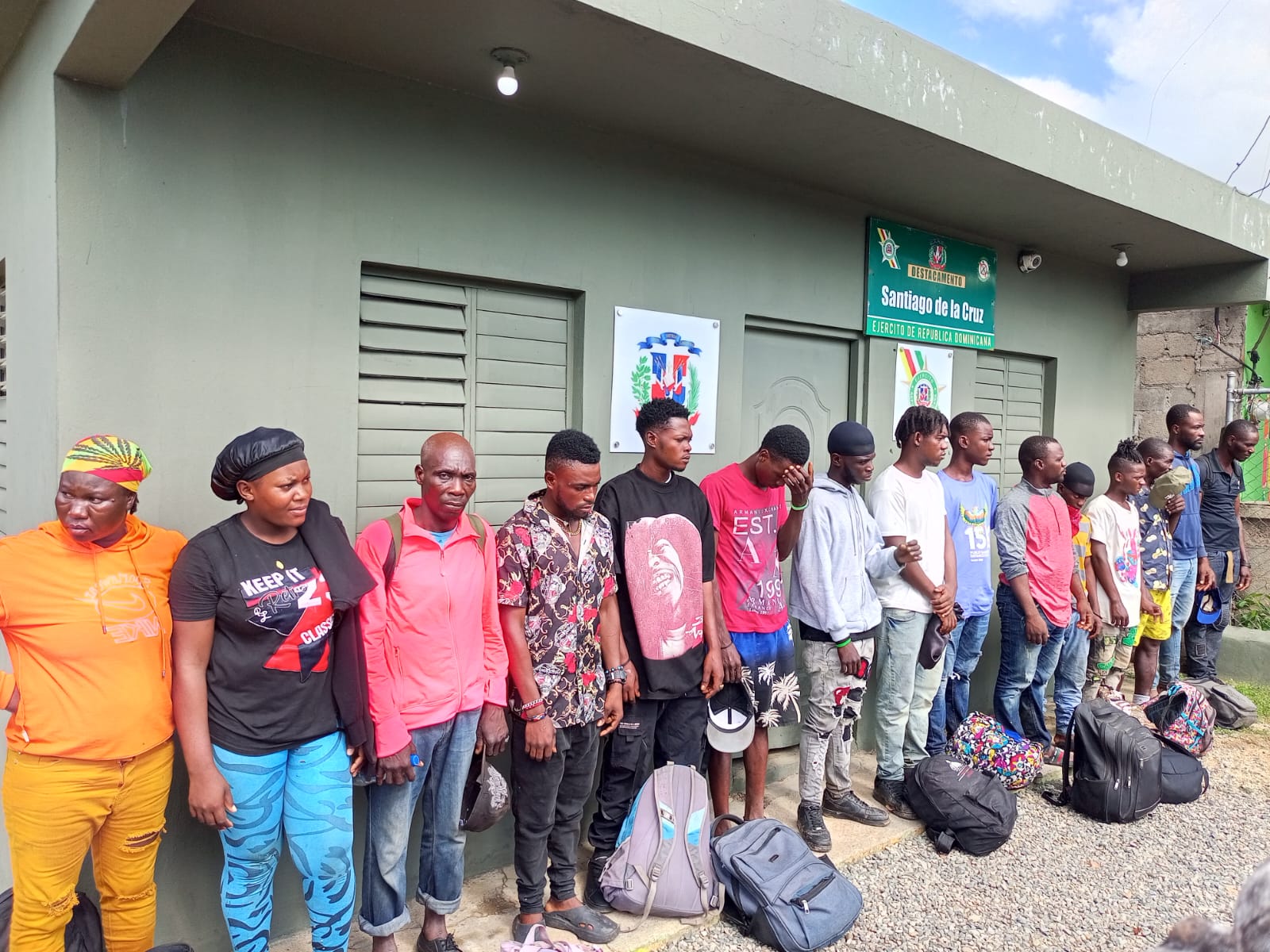 36 haitianos sin documentos capturados por el Ejército en tres provincias