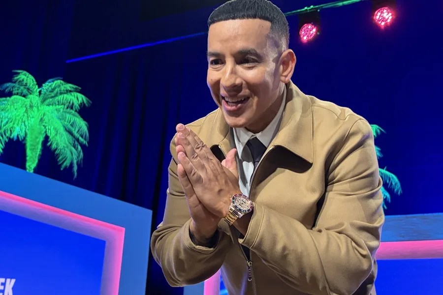 Daddy Yankee dice sentirse «renacido» en su primera aparición pública dos primaveras a posteriori de su retiro