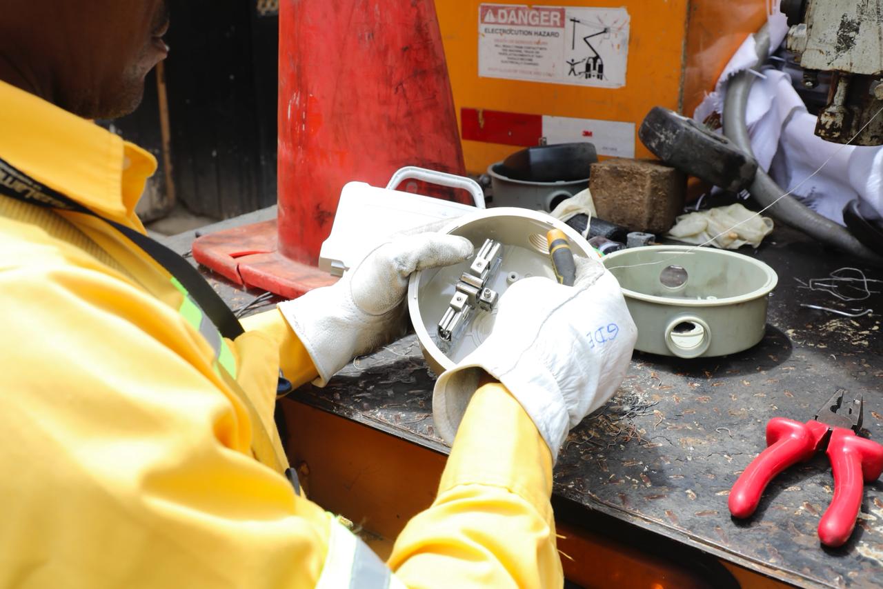 Edeeste inicia esquema de rehabilitación de redes para mejorar la calidad del servicio en el sector Capotillo