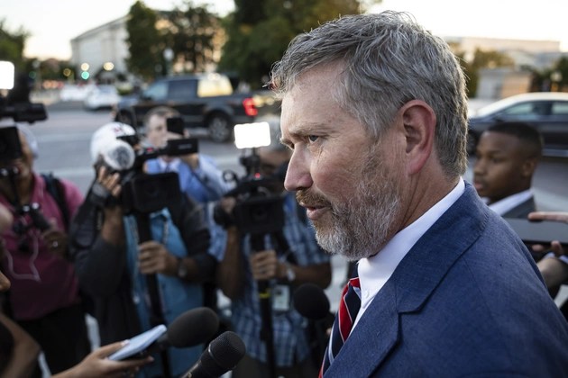 El congresista Thomas Massie: esta es la razón por la que la ley era indispensable en caso Epstein