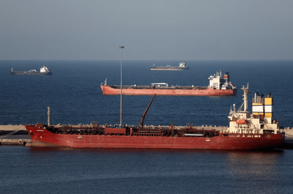 Irán comienza a colocar minas en el inflexible de Ormuz, ruta secreto para el petróleo mundial