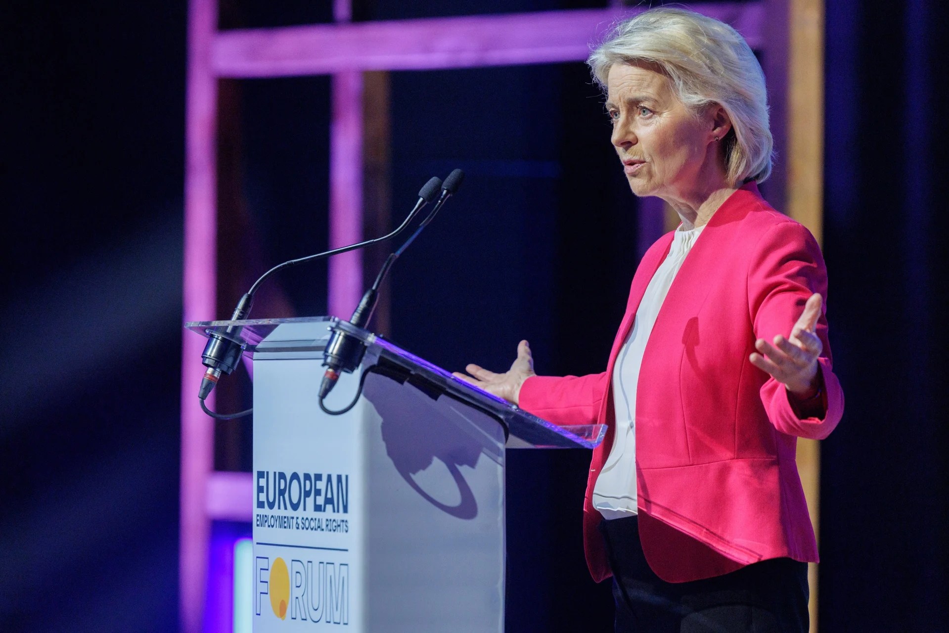 Presidenta de la Comisión Europea afirma “No debería derramarse ni una insignificancia por el régimen iraní” Presidenta de la Comisión Europea afirma “No debería derramarse ni una insignificancia por el régimen iraní”