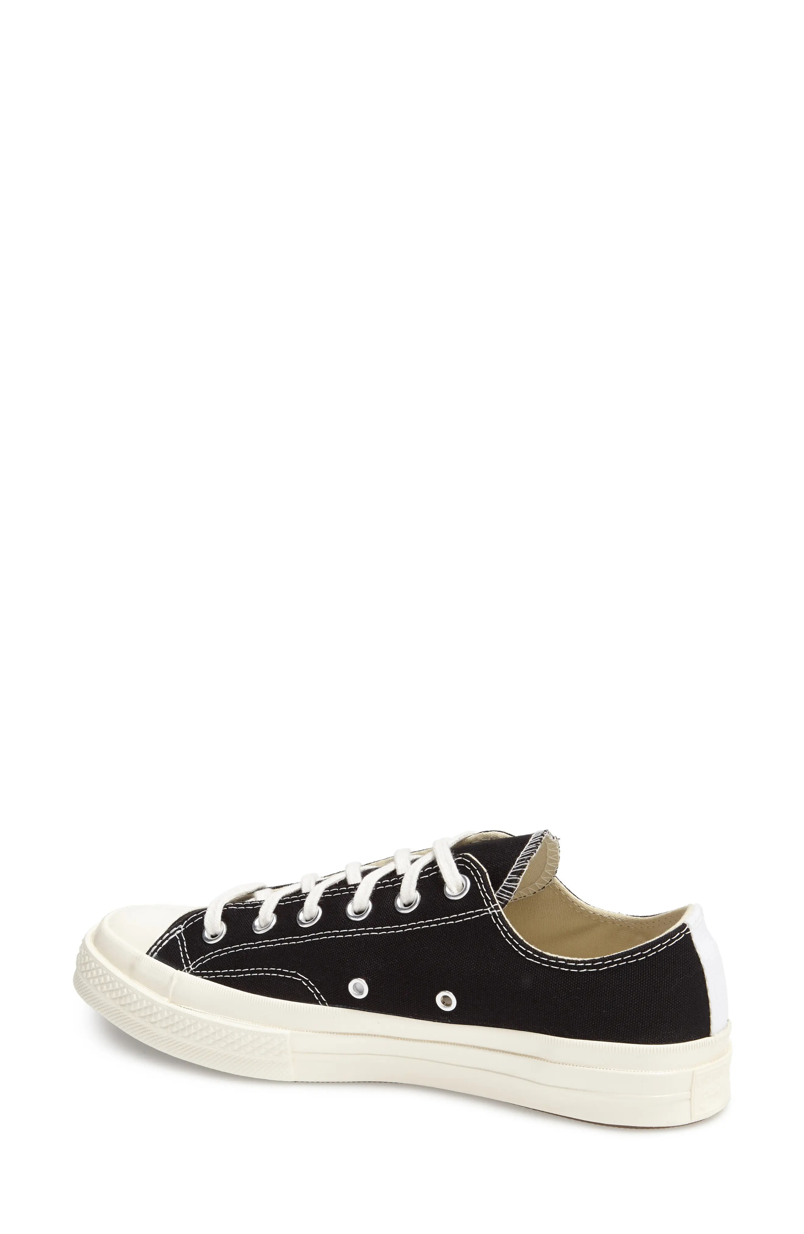 Comme des Garçons PLAY x Converse Chuck Taylor® Hidden Heart Low Top