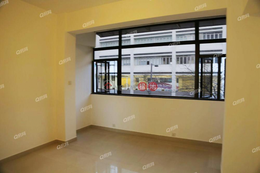 La Salle Building 3 bedroom Mid Floor Flat for Sale La Salle