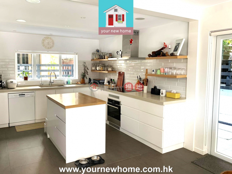 Light & Bright Family Home in the Country Park For Sale Ko Tong