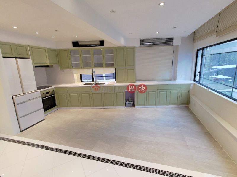 42 Stanley Street Mainslit Building 1BR 800' Mainslit Building