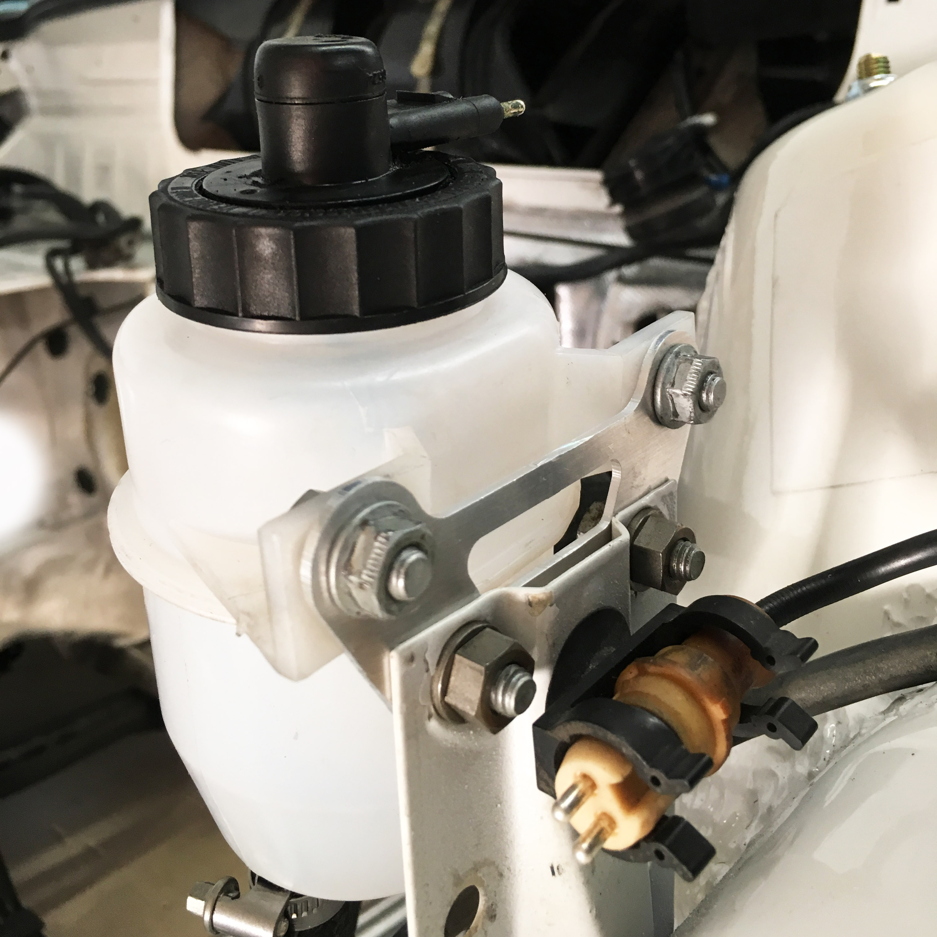 E30 Remote Brake Fluid Reservoir Bracket N15 Design