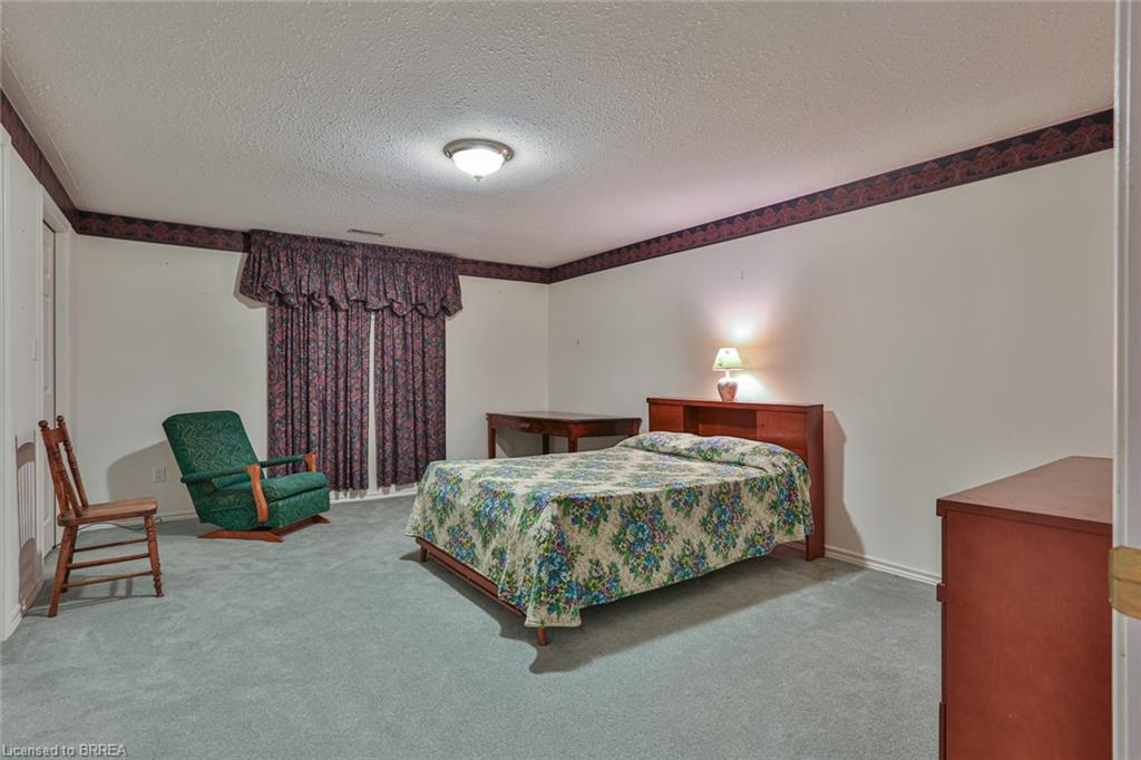 175 VICTORIA Street, 34, Simcoe, Ontario N3Y 5L8 Nadene Aasla