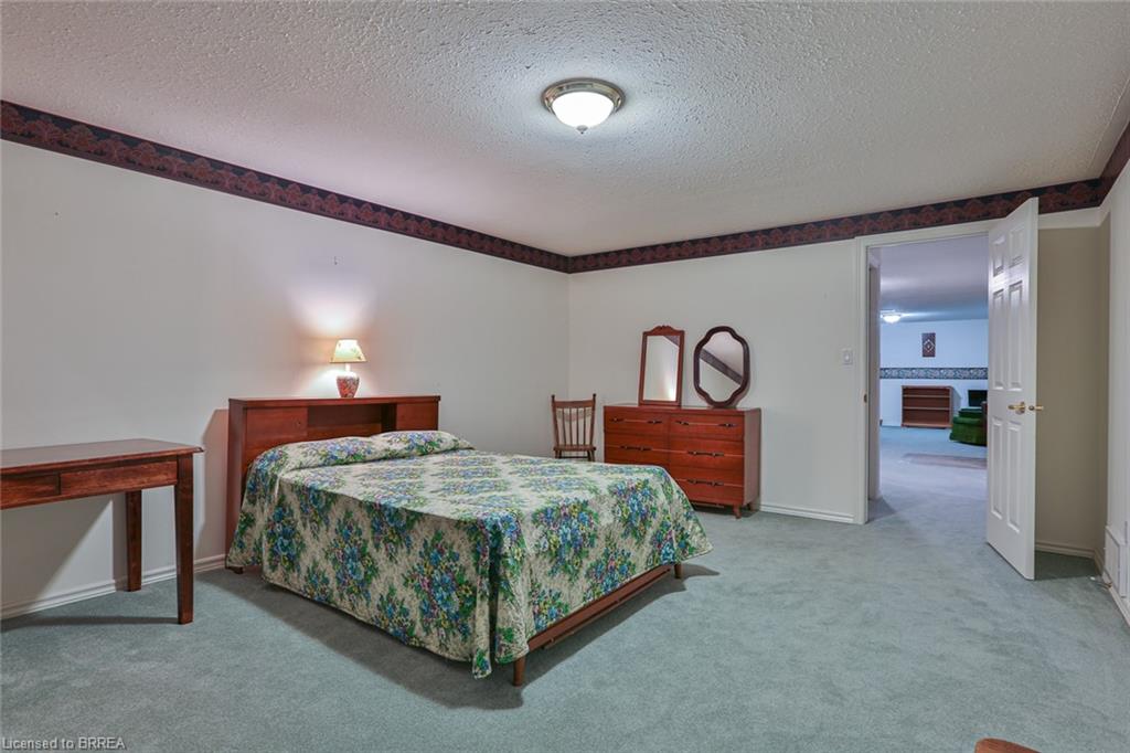 175 VICTORIA Street, 34, Simcoe, Ontario N3Y 5L8 Nadene Aasla