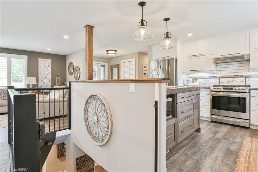 59 TUTELA HEIGHTS Road, Brantford, Ontario N3T 1A4 Nadene Aasla