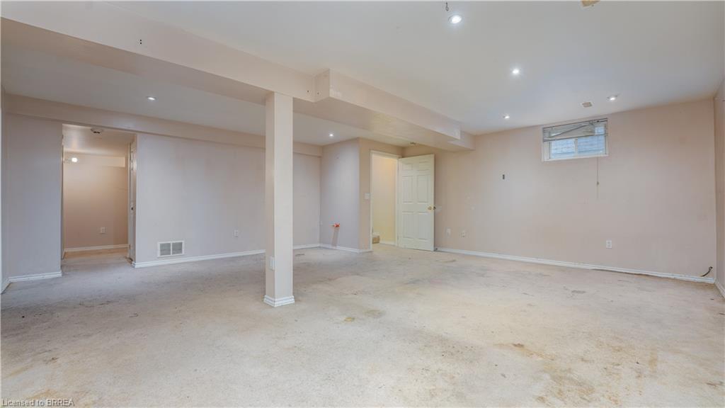 37 MCGUINESS Drive, Brantford, Ontario N3T 6M6 Nadene Aasla