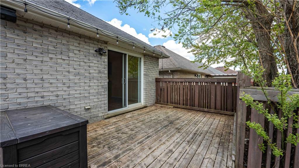 37 MCGUINESS Drive, Brantford, Ontario N3T 6M6 Nadene Aasla