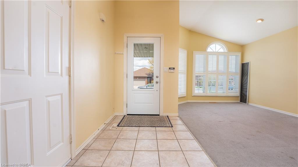 37 MCGUINESS Drive, Brantford, Ontario N3T 6M6 Nadene Aasla