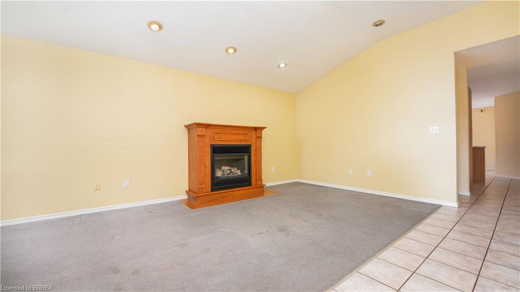 37 MCGUINESS Drive, Brantford, Ontario N3T 6M6 Nadene Aasla