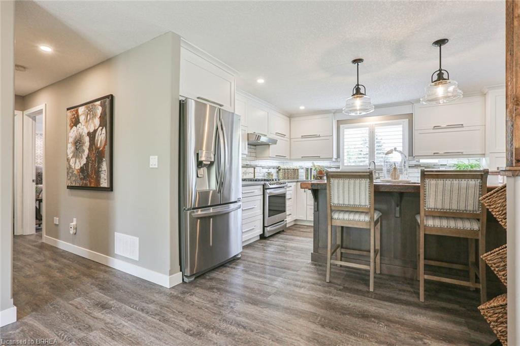 59 TUTELA HEIGHTS Road, Brantford, Ontario N3T 1A4 Nadene Aasla