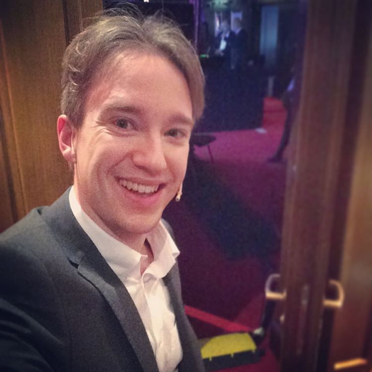 How Much Money Tom Scott Makes On YouTube Net Worth Naibuzz