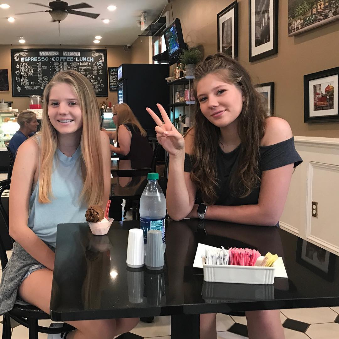 How Much Money Taylor & Vanessa Makes On YouTube Net Worth