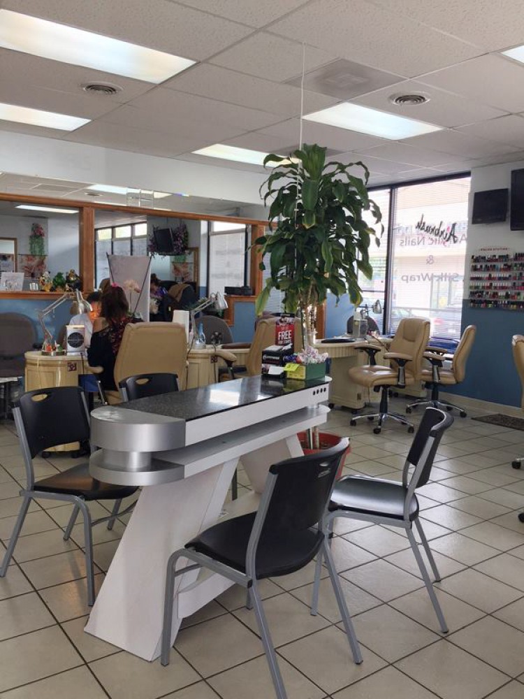 Nail Connect California Nails CẦN THỢ NAIL GẤP/ AUGUST 2022