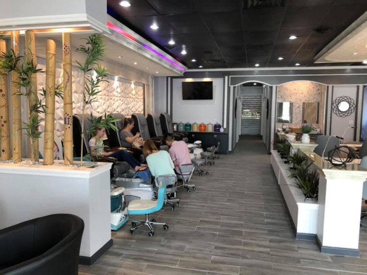 Nail Connect The nails lounge CAN GAP NHIEU THO NAIL. BAO LUONG TU