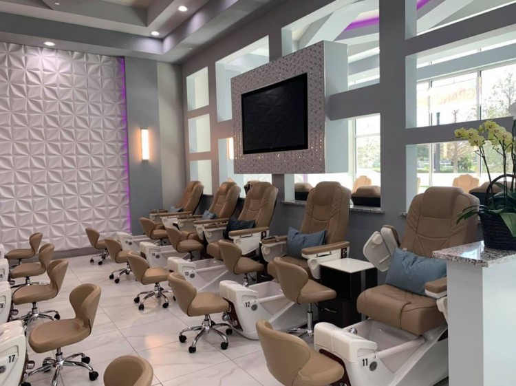 Nail Connect Aura Nail Bar Cần Thợ Nail, Part Time, Full Time. Đảm