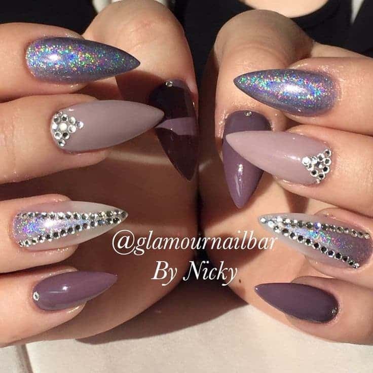 30 Best Almond Shaped Nail Designs to Sneak The Peek