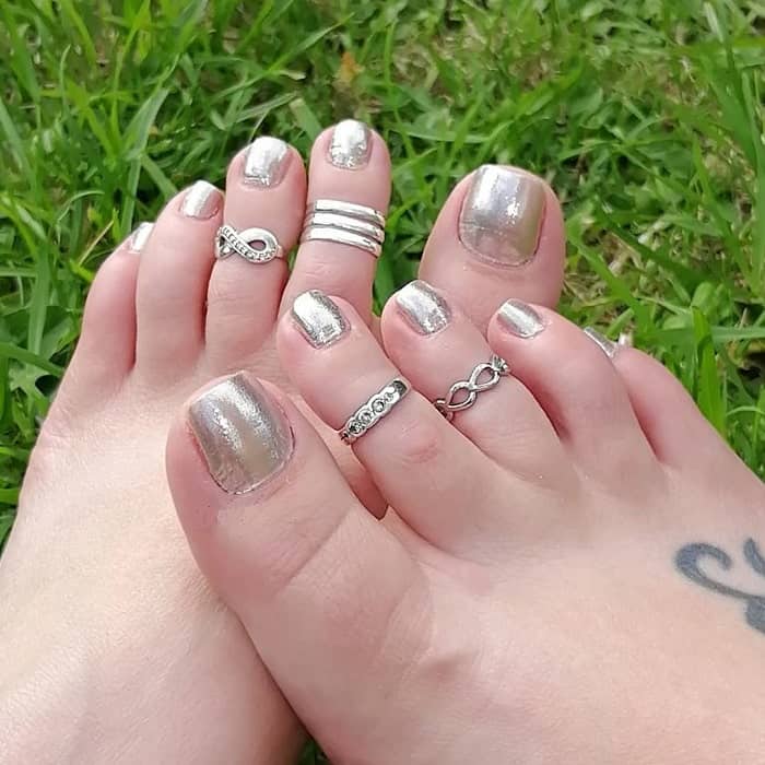 35 JawDropping Silver Nail Designs for 2021