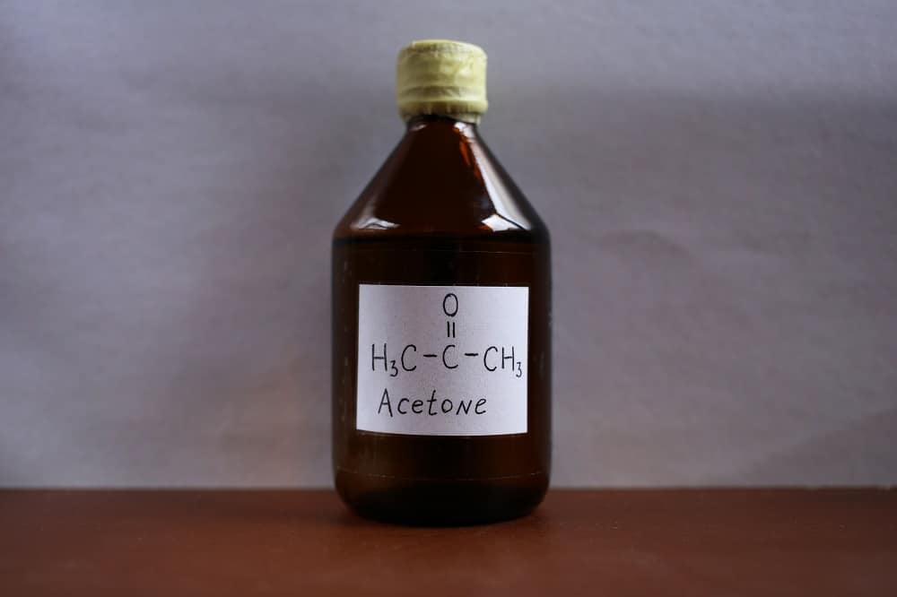 Nail Polish Remover Vs. Acetone What's The Difference? (2024)