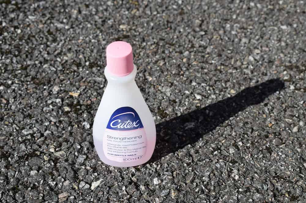 Nail Polish Remover Vs. Acetone What's The Difference? (2024)