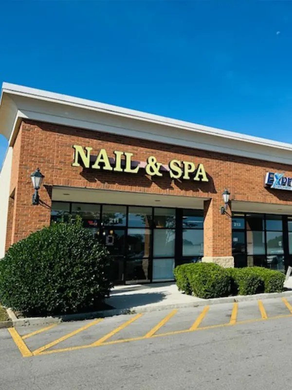 Nail Salon 37312 NAIL & SPA of Cleveland, TN 37312 Manicure