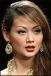 indah kalalo