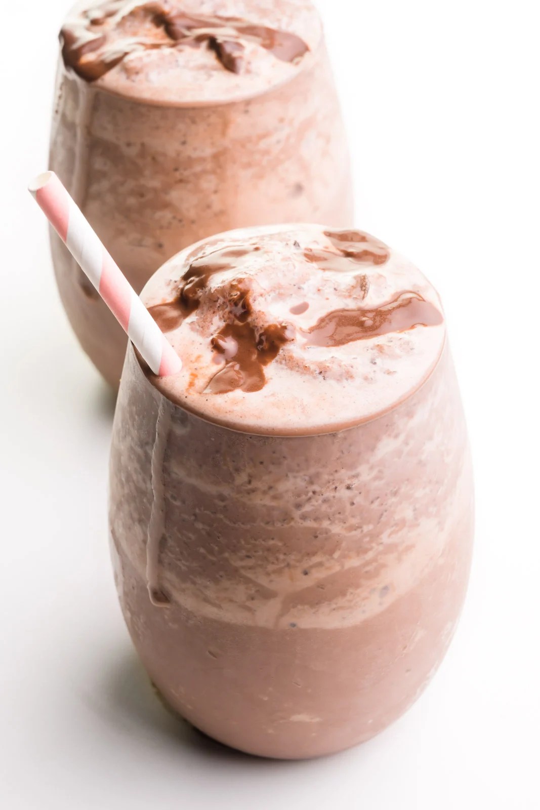 Vegan Chocolate Milkshake (Only 5 Ingredients) Namely Marly