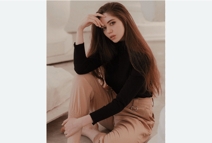 Alina Becker Net Worth, Age, Height, Weight, Family, Bio/Wiki 2024