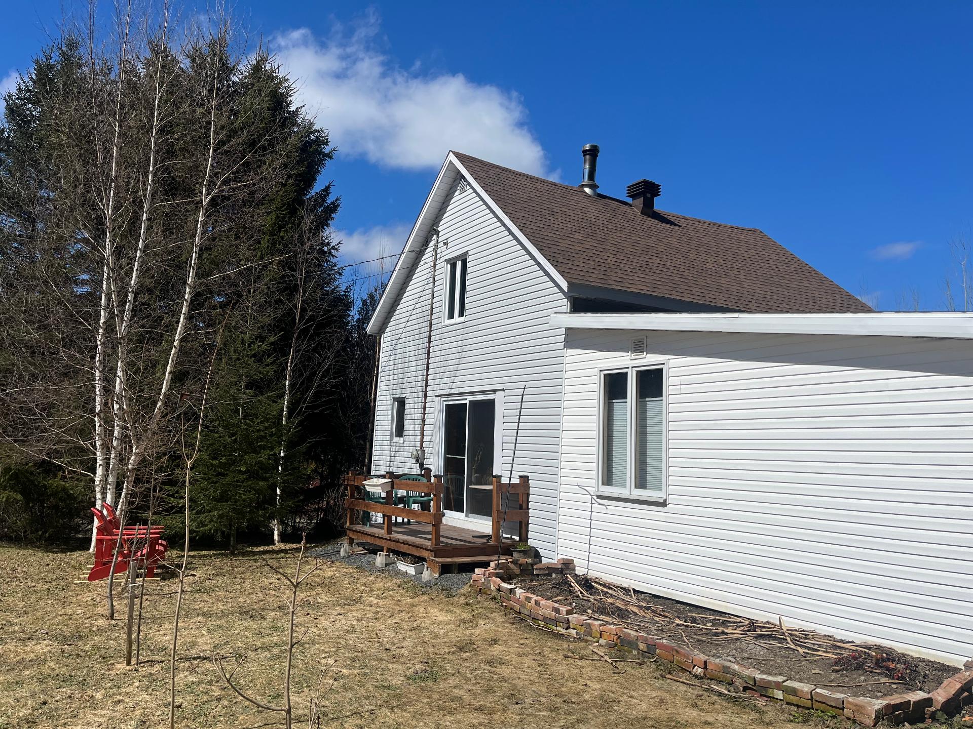 330, 2e Rang, SaintCamilledeLellis Nancy Auclair et Chloé Goupil