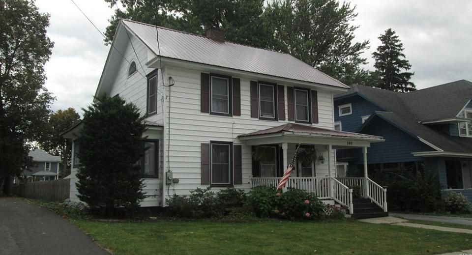 Beautiful updated craftsman colonial Nancy D. Storino Real Estate LT