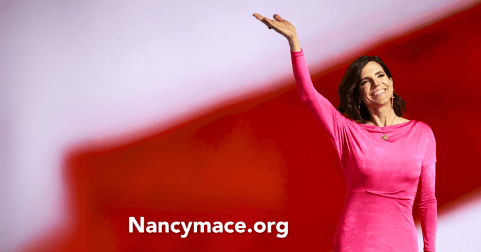 Nancy mace height