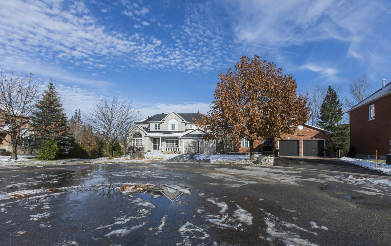 Listings in Kanata Lakes Nancy Wright Team