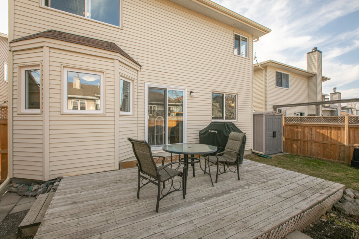 15 Stable Way, Bridlewood 629,900 Kanata RealEstate Agent Nancy