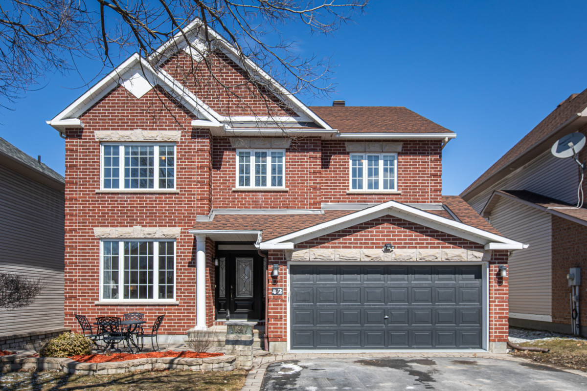 42 Glenrill Pl, Emerald Meadows Kanata RealEstate Agent Nancy