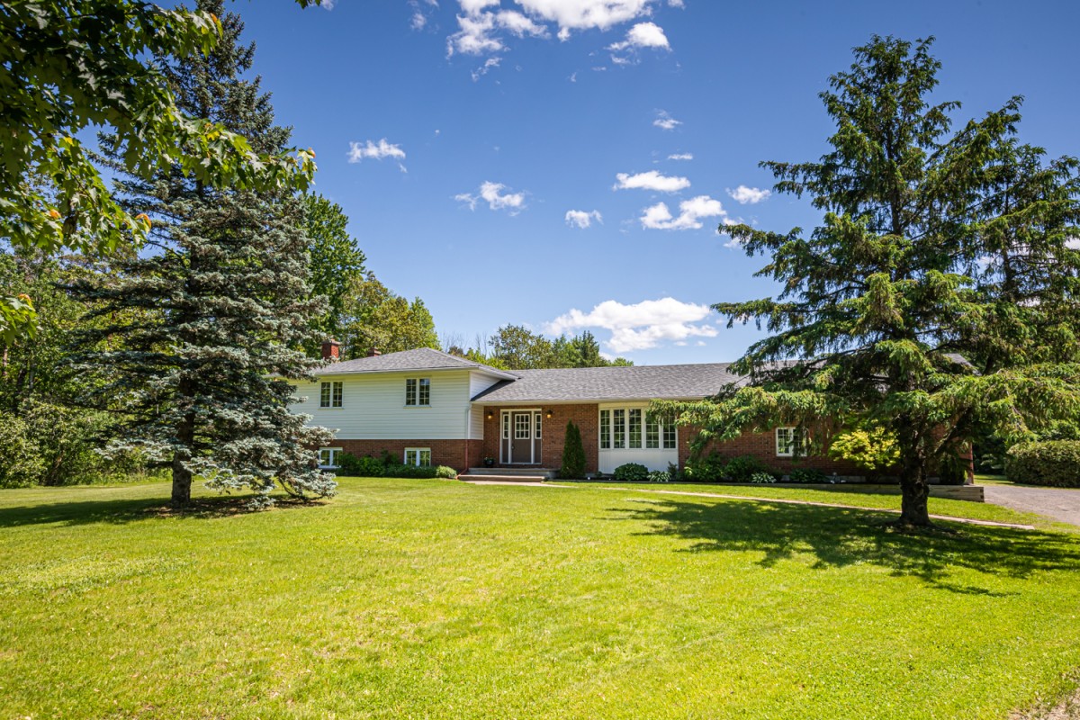 6700 Franktown Road, Richmond Kanata RealEstate Agent Nancy Wright