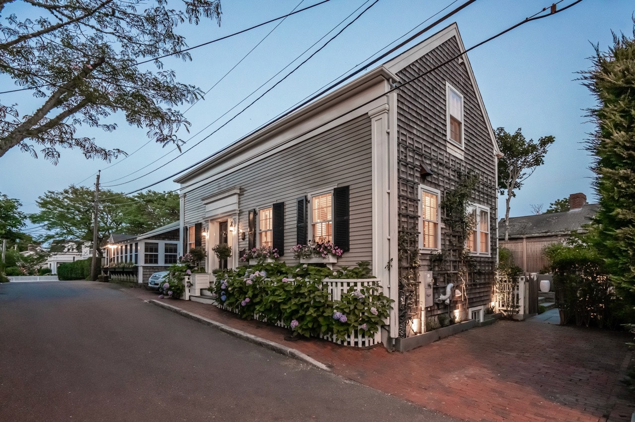 Charter House Nantucket Lodging