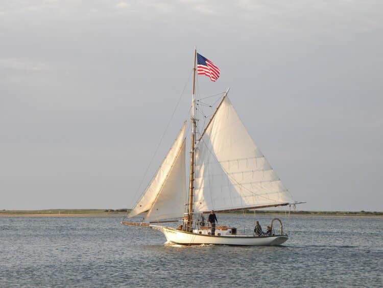 Endeavor Sailing Excursions Nantucket