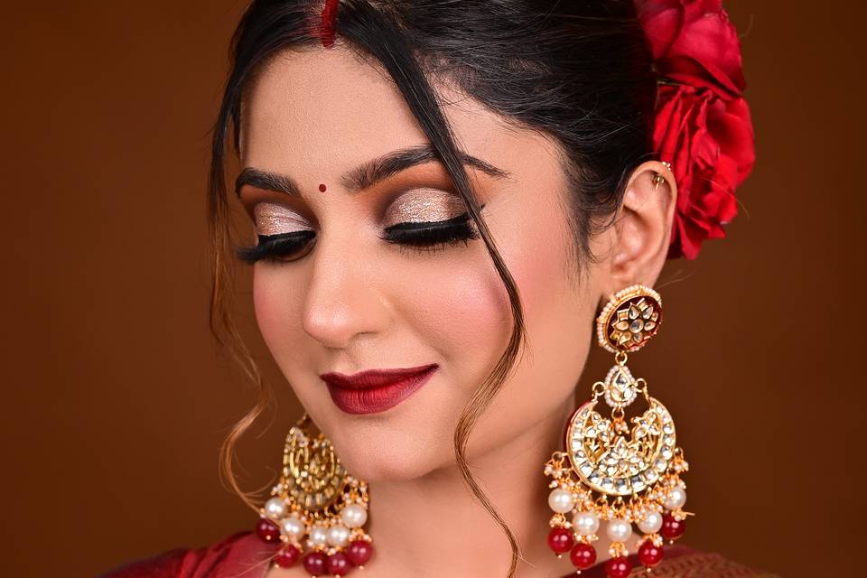 Party Makeup Artist In Chandigarh Naomi's HEADMASTERS