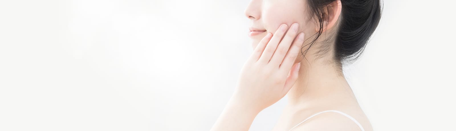 ほうれい線ができる原因と消す方法＆ほうれい線を作らない予防法 | E-情報.Com ほうれい線を消すトレーニング