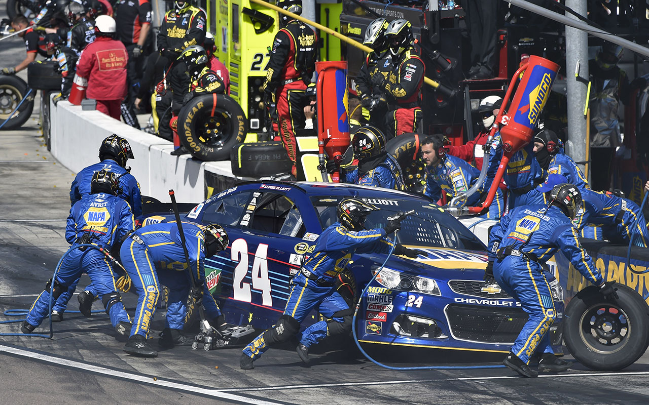 NAPA Wallpaper Pitstop