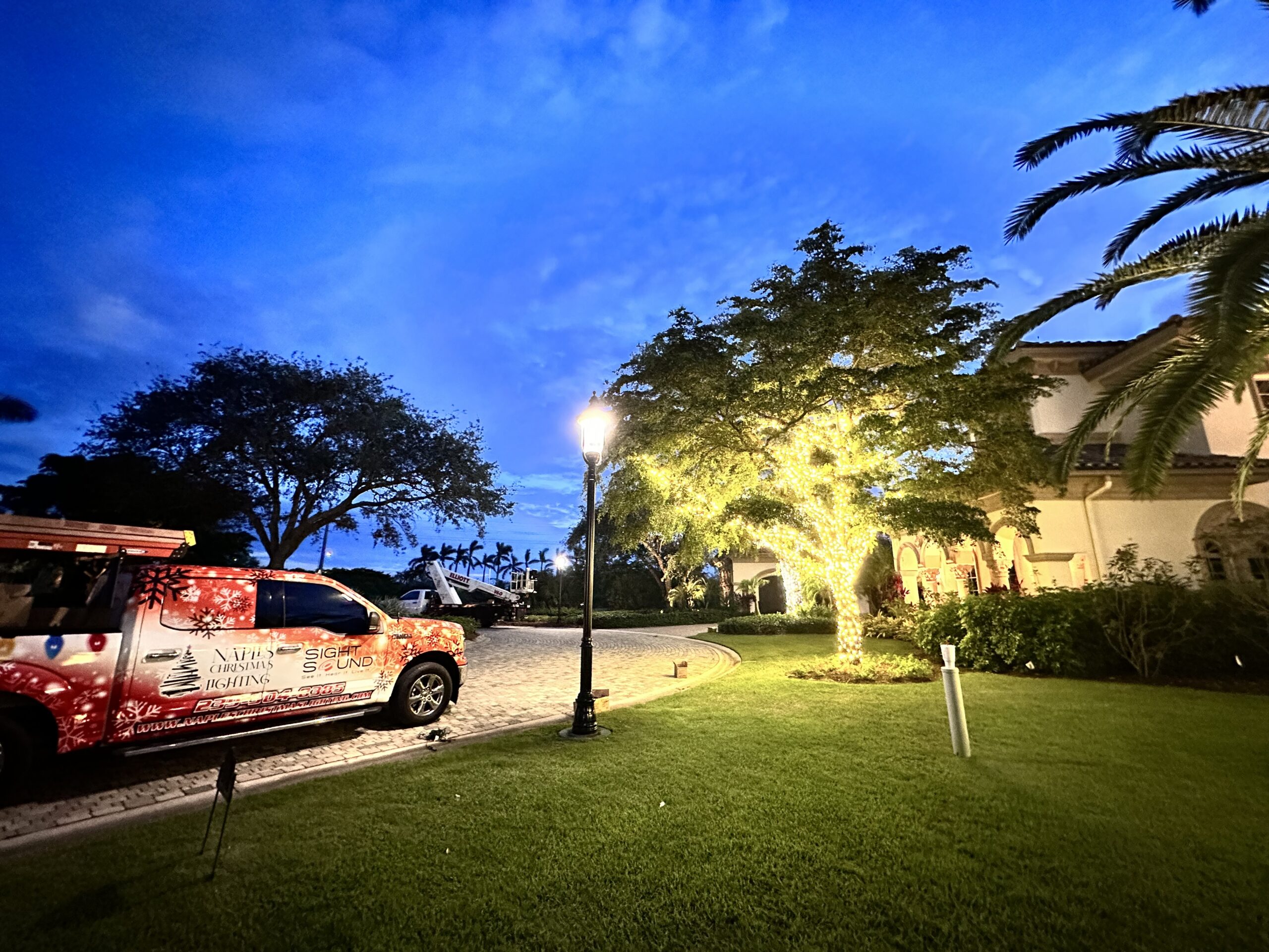 Gallery Naples Christmas Lighting