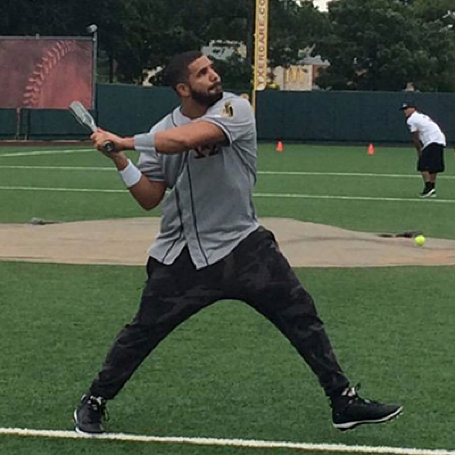 Drake Back To Back Meek Mill Diss