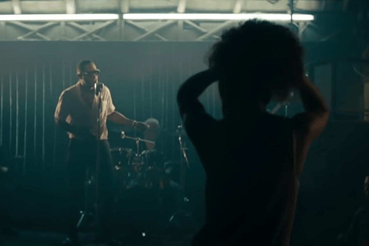 R&B Sunday Maxwell "Lake By The Ocean"