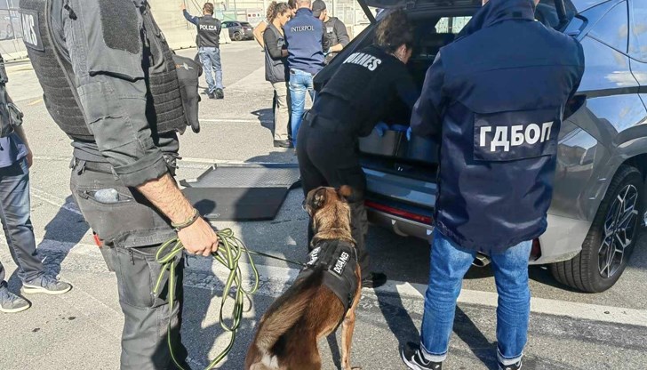 Първо в 24-chasa.eu: ГДБОП удари митница „Русе“, двама в ареста, финансов шеф обявен за издирване!