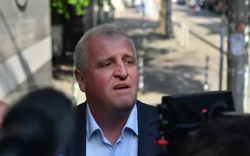 Без свян: Йордан Стоев от ВСС набута синчето на благ пост