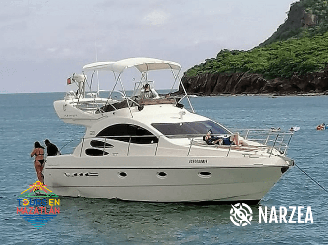 Isabella Renta De Yates en Mazatlan